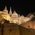 At The Castle Budapešť