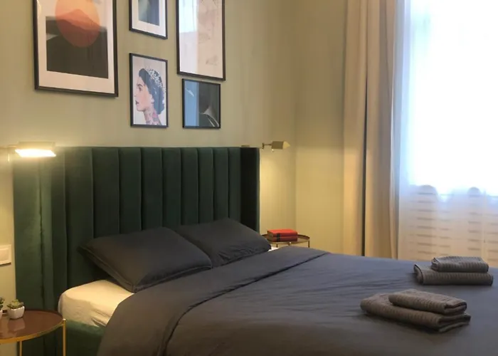 At The Castle Apartament *